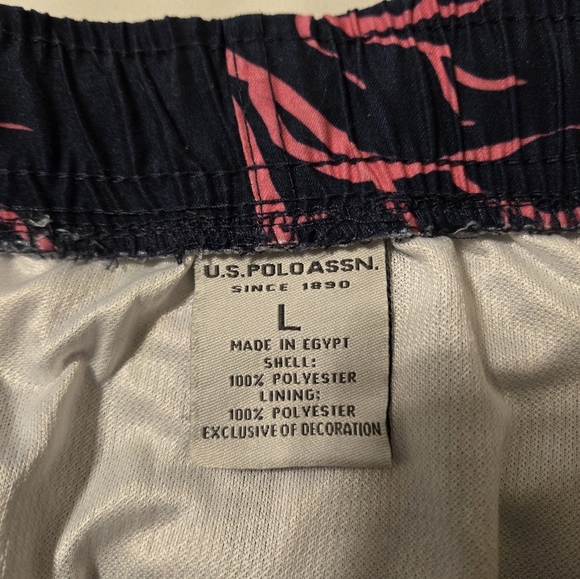 US Polo Assn. Navy Blue & Pink Coral Print Swim Trunks Size L - Picture 3 of 5
